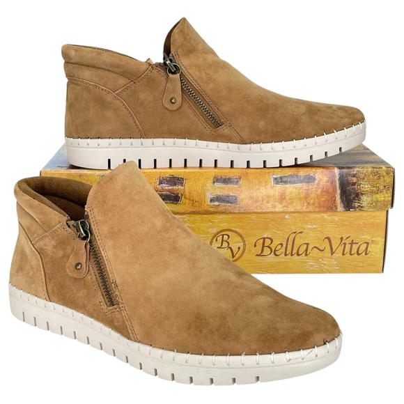 Bella Vita Shoes - Bella Vita Camberly Tan Suede Womens Lofers Size 9.5W
